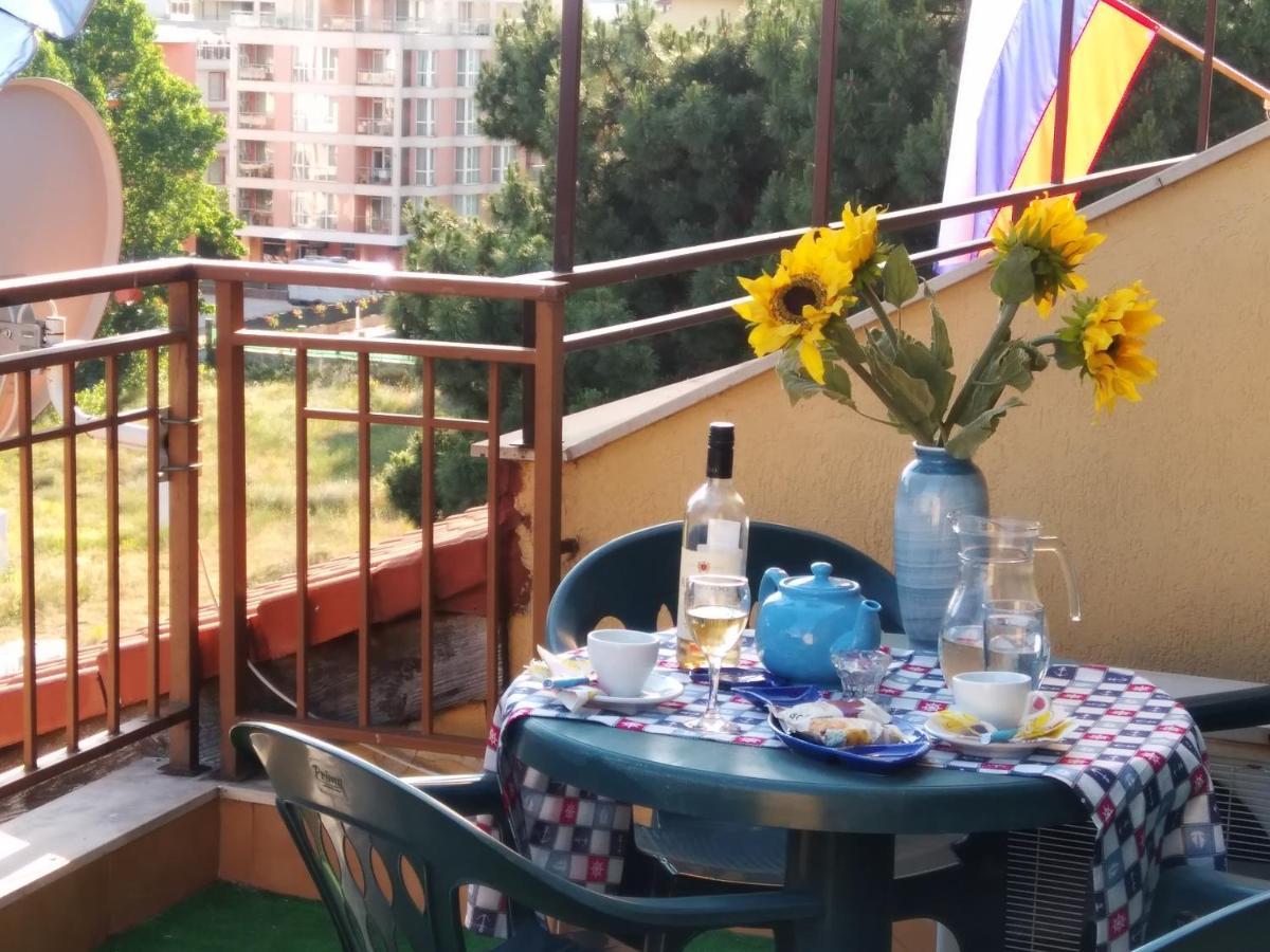 Golden Dreams Apartment Sunny Beach Exterior photo